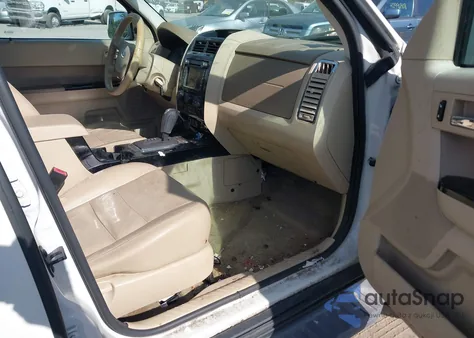 2012 Ford Escape Limited z USA, uszkodzony, nr VIN 1FMCU9E76CKB25603